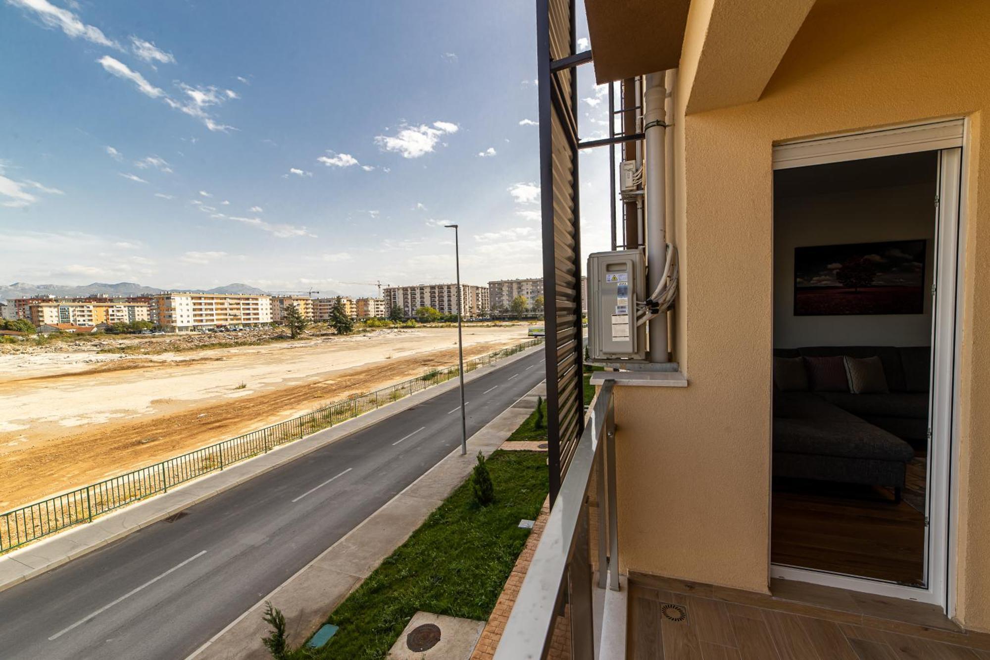 Apart Kraft Podgorica Esterno foto
